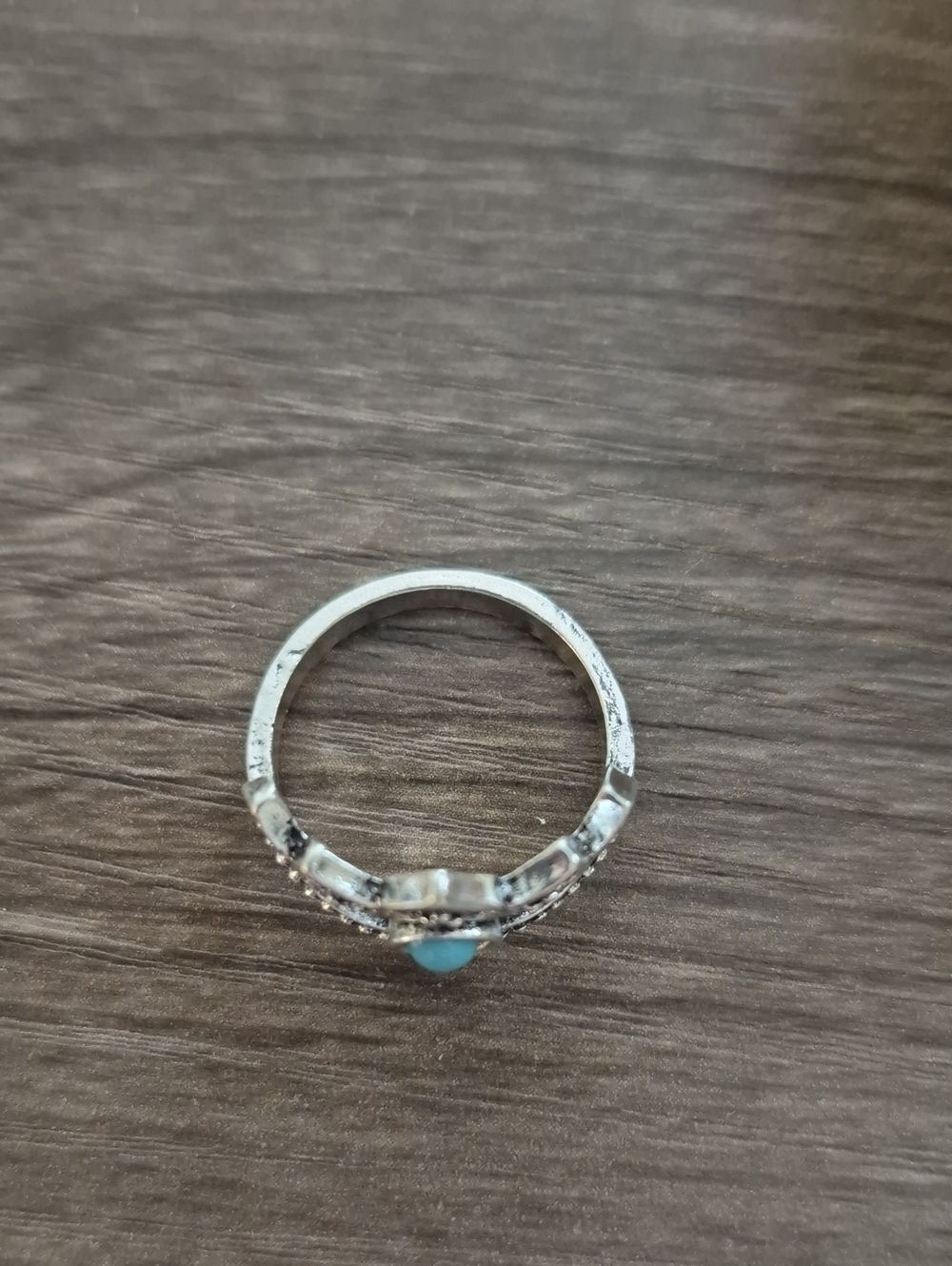 Turquoise Like Stone Center Silver Alloy Crown Ring - Sz 7 - Picture 2 of 6